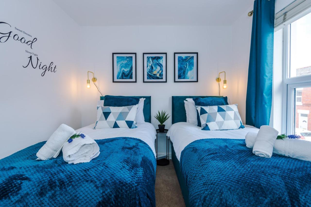 Pristine 2-Bed House In Chester By 53 Degrees Property, Ideal For Families & Small Groups, Great Location - Sleeps 6 Hough Green Buitenkant foto